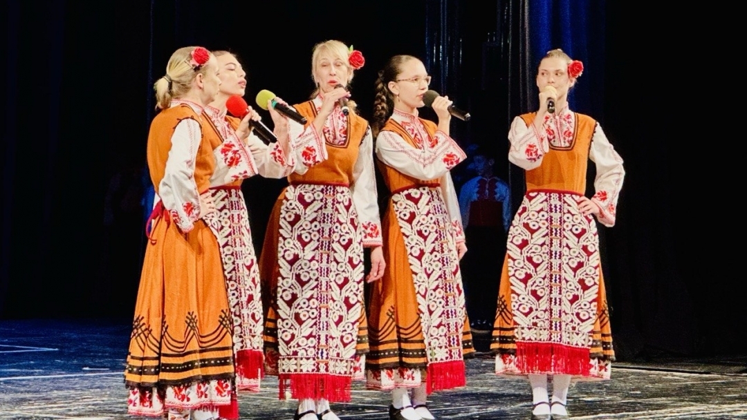 Фолклорен ансамбъл „Русчуклийче“ отбеляза 40 години с концерт „В ритъма на вдъхновението“