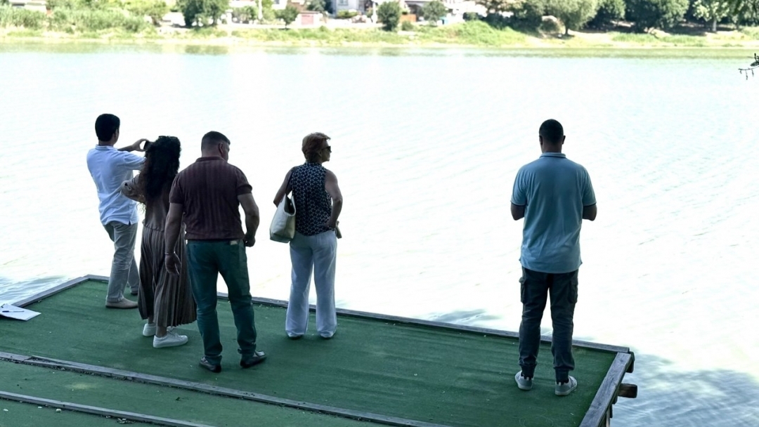 Междуинституционалната проверка на язовир „Николово“ не установи мъртва риба и отклонения в качеството на водата
