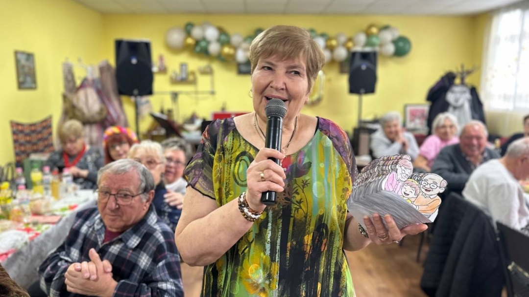 Пенчо Милков поздрави Пенсионерски клуб "Надежда" в Николово за юбилея му