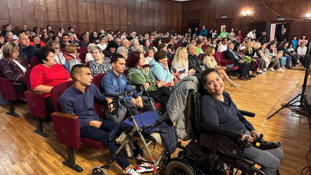 The 17th edition of the "The World is for Everyone" festival inspired with music, dance and shared dreams