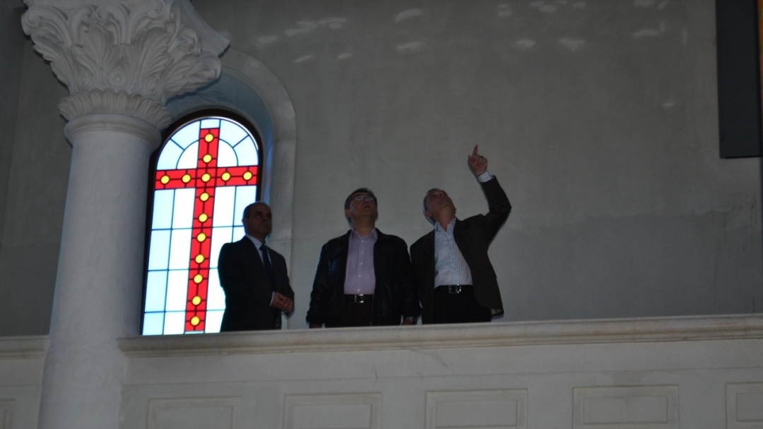 Българският патриарх Неофит отслужи молебен за довършването на храма „Всех Святих”