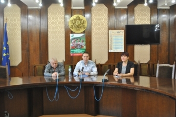 ФТТ „Найден Киров“ с грандиозен концерт-спектакъл по повод 15 години детски ансамбъл