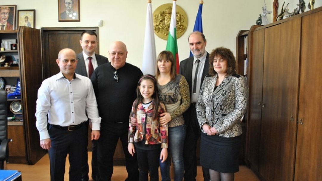 След успеха в „Карнеги хол“ Тереза Тодорова гостува на кмета Пламен Стоилов