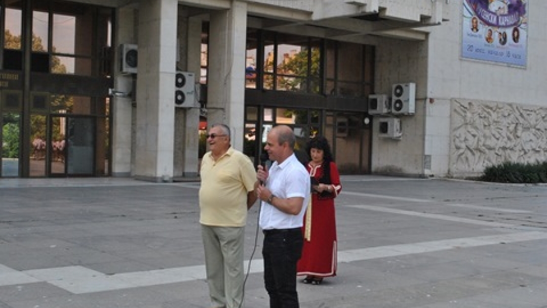 Пламен Стоилов откри тазгодишното издание на традиционното „Шарено хоро”