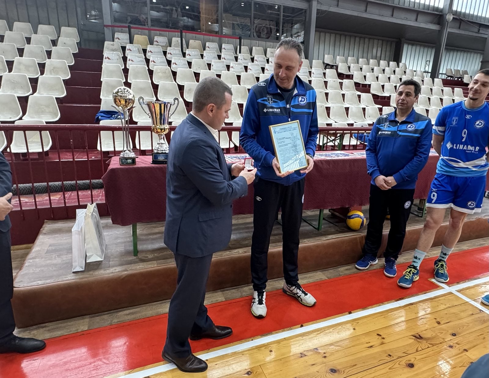 Mayor Pencho Milkov awarded the coach of 